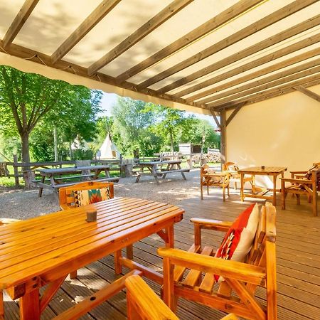 Hotel Les Tipis Du Bonheur De Vivre Brûlon Zewnętrze zdjęcie