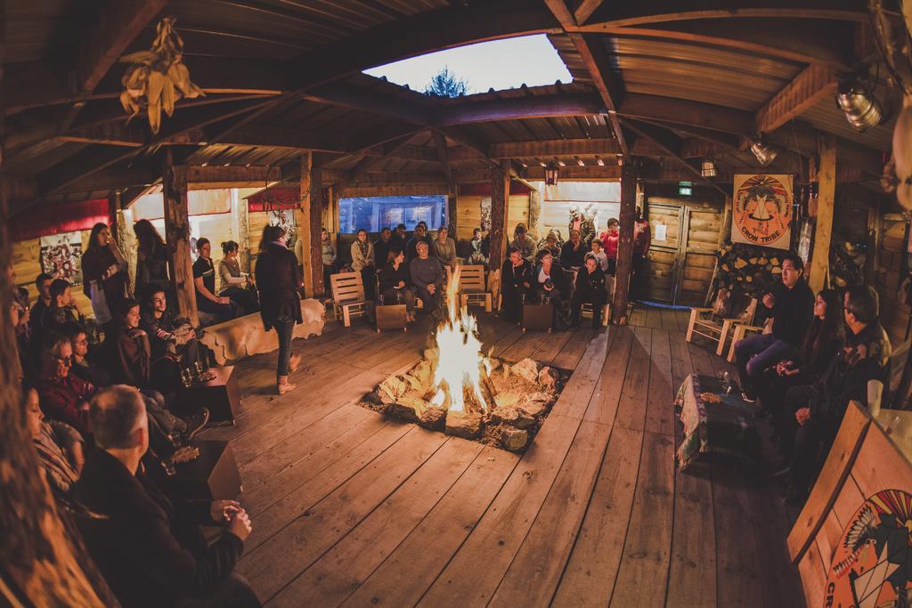 Hotel Les Tipis Du Bonheur De Vivre Brûlon Zewnętrze zdjęcie