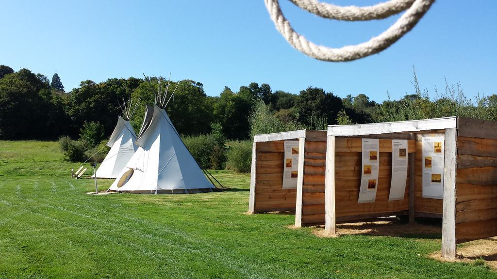 Hotel Les Tipis Du Bonheur De Vivre Brûlon Zewnętrze zdjęcie